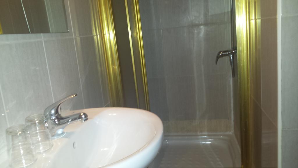 Hostal Rico Madrid Exteriér fotografie