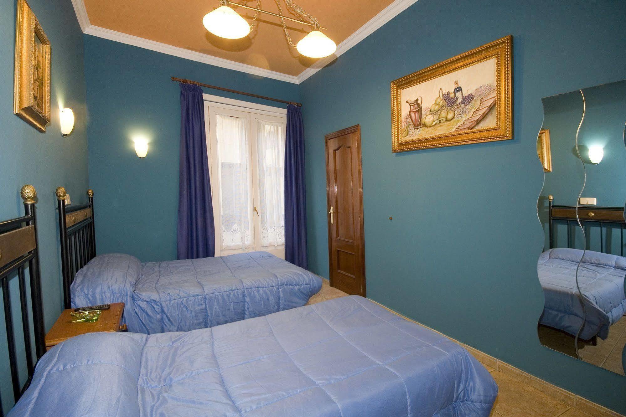 Hostal Rico Madrid Exteriér fotografie